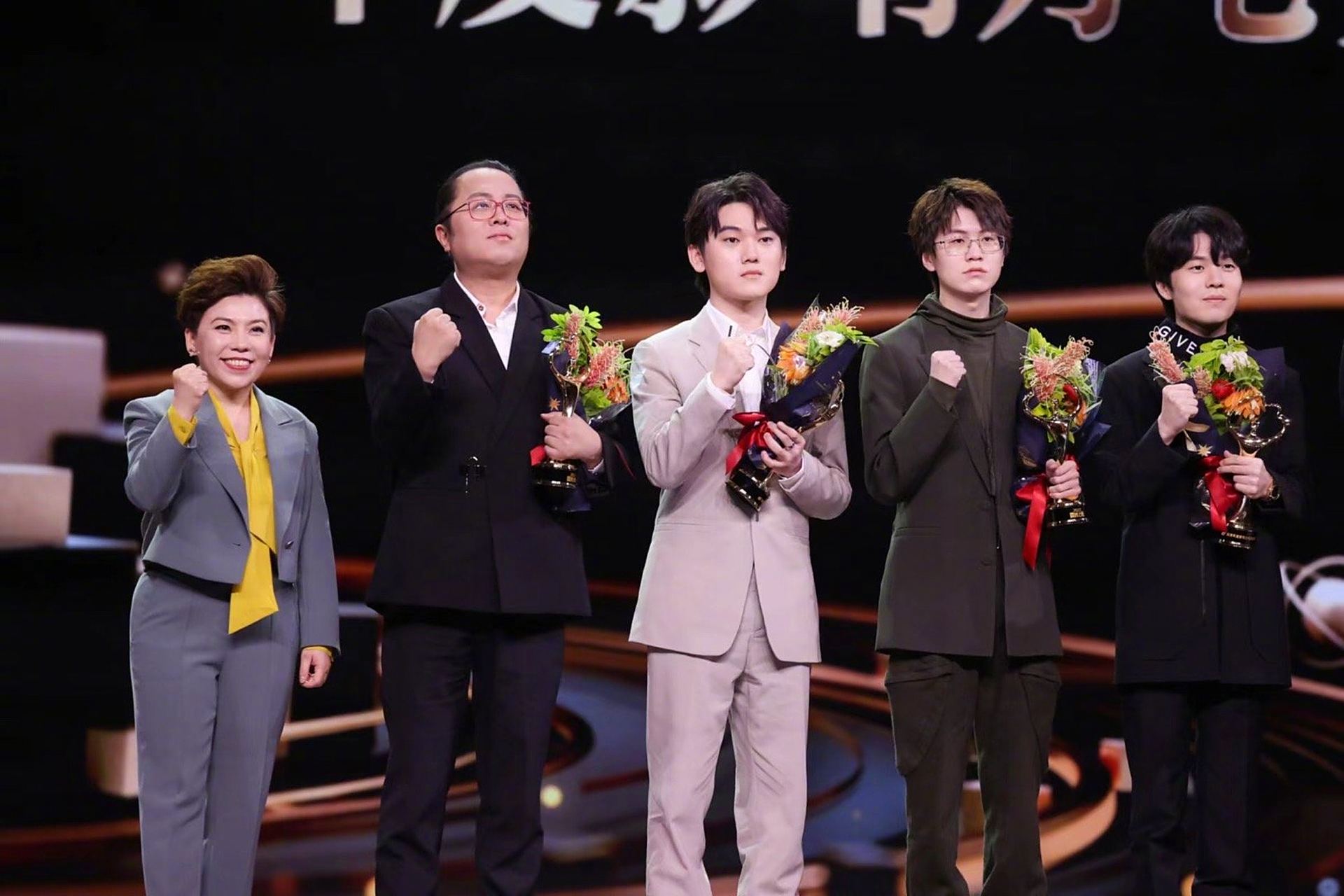 Rookie赛事官方发布败北新规，老鹰争议不断！