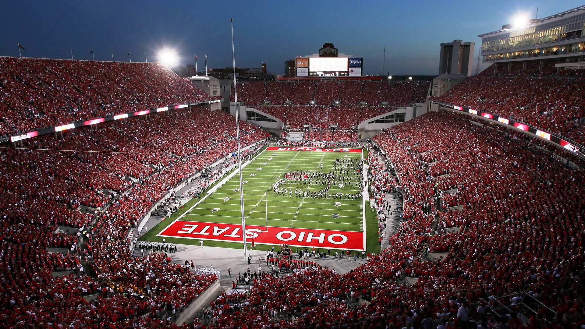 热火不断突破！JackeyLove连续七场比赛得分超过重返赛场全场沸腾不已